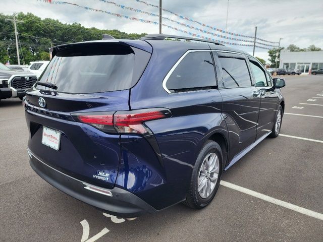 2022 Toyota Sienna XLE