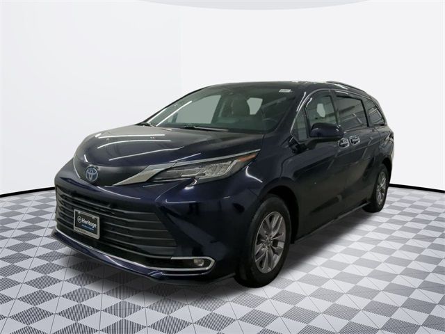 2022 Toyota Sienna XLE