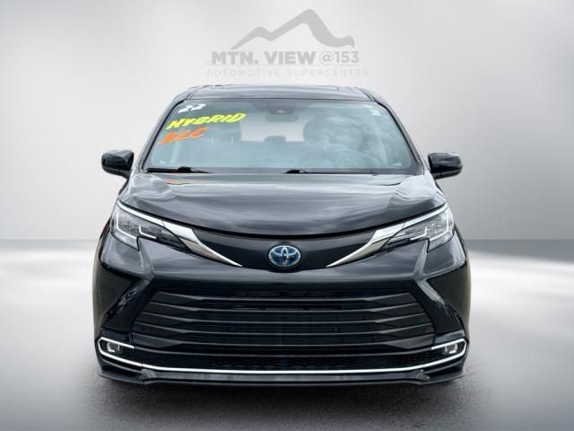 2022 Toyota Sienna XLE