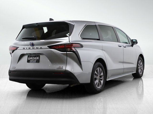 2022 Toyota Sienna XLE