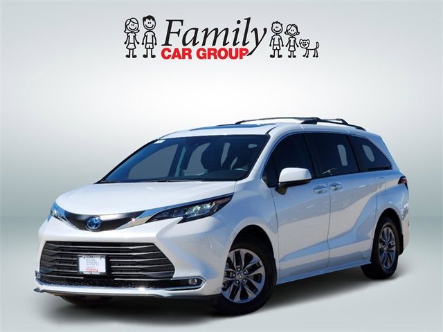 2022 Toyota Sienna XLE