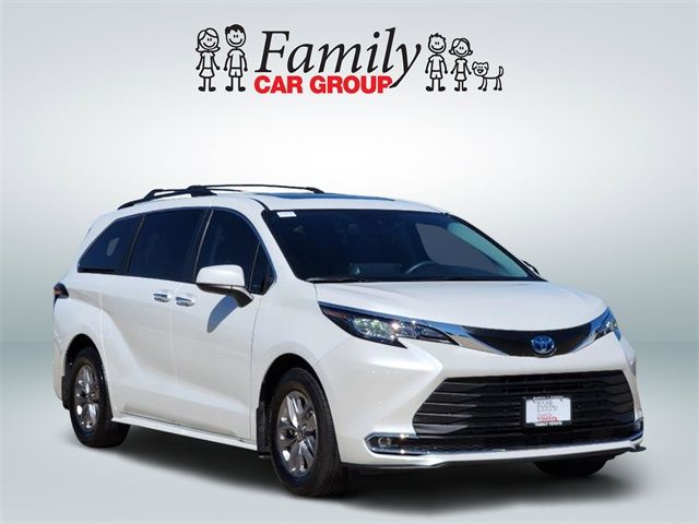 2022 Toyota Sienna XLE