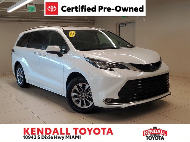 2022 Toyota Sienna XLE