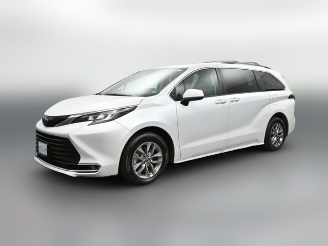 2022 Toyota Sienna XLE