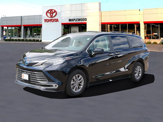 2022 Toyota Sienna XLE