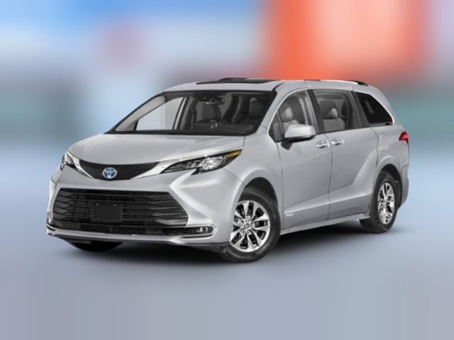 2022 Toyota Sienna XLE