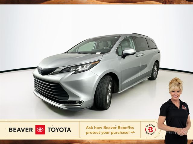 2022 Toyota Sienna XLE