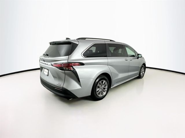 2022 Toyota Sienna XLE