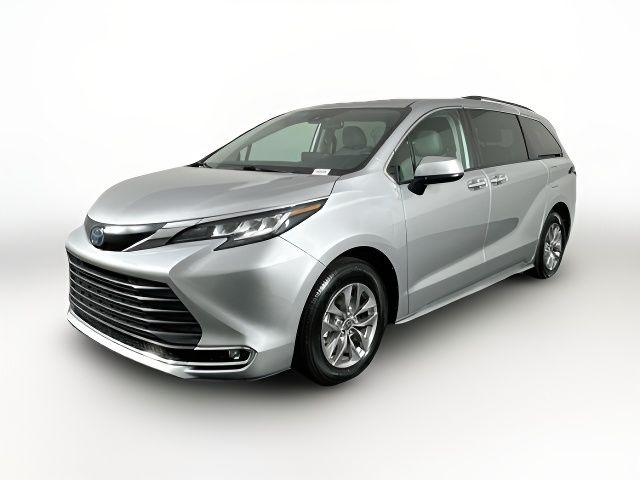 2022 Toyota Sienna XLE