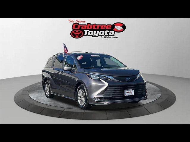 2022 Toyota Sienna XLE