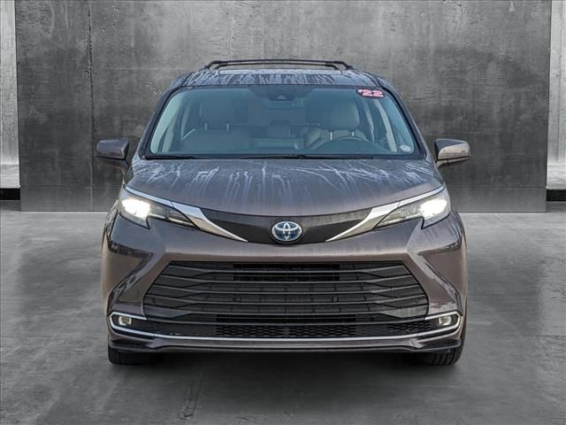 2022 Toyota Sienna XLE