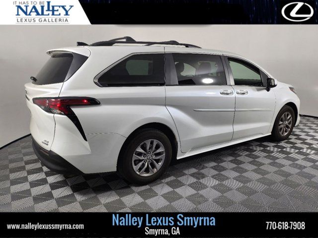 2022 Toyota Sienna XLE