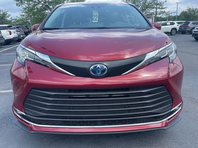 2022 Toyota Sienna XLE