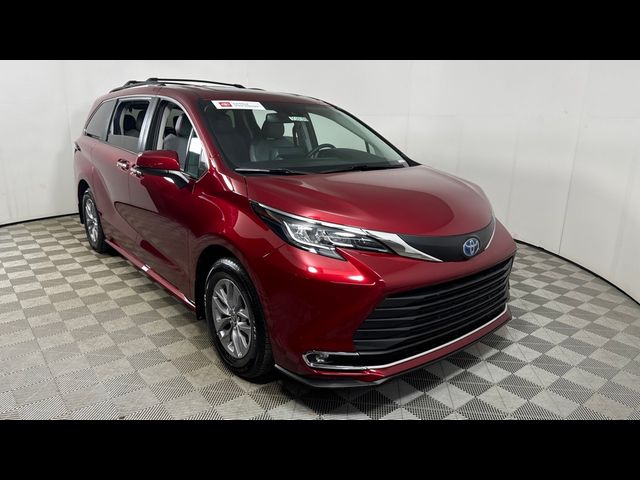 2022 Toyota Sienna XLE