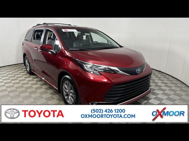 2022 Toyota Sienna XLE