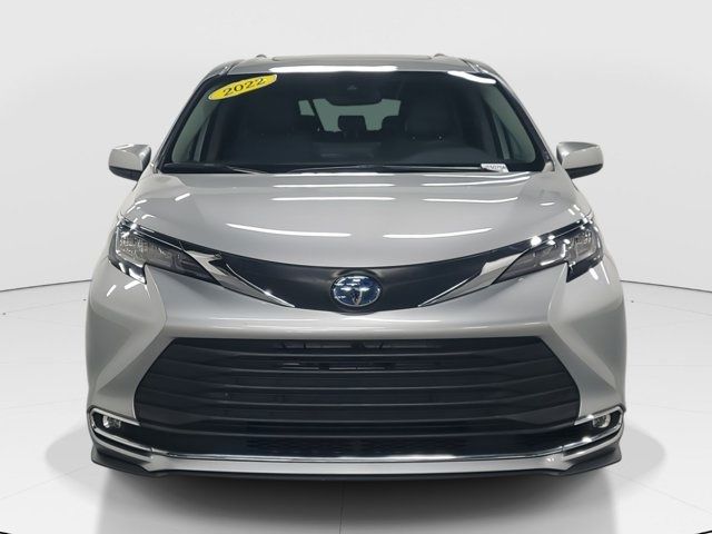 2022 Toyota Sienna XLE