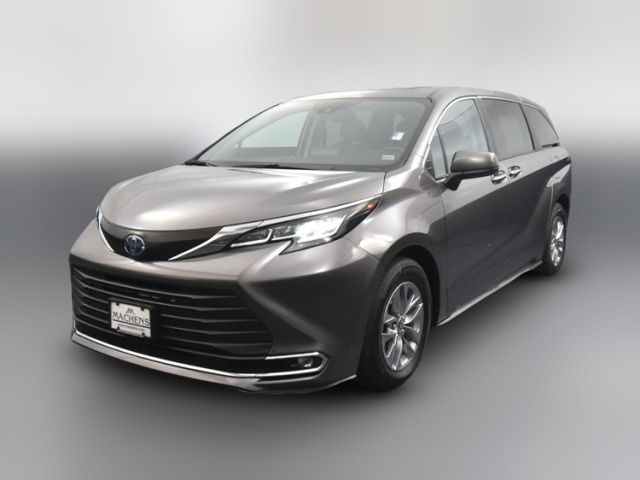 2022 Toyota Sienna XLE