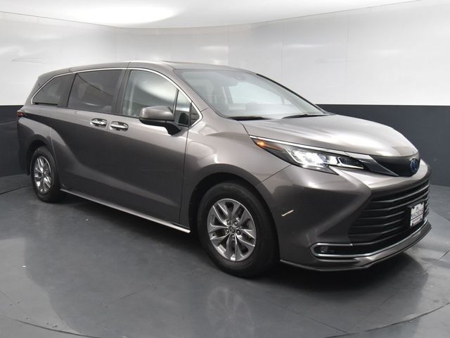 2022 Toyota Sienna XLE