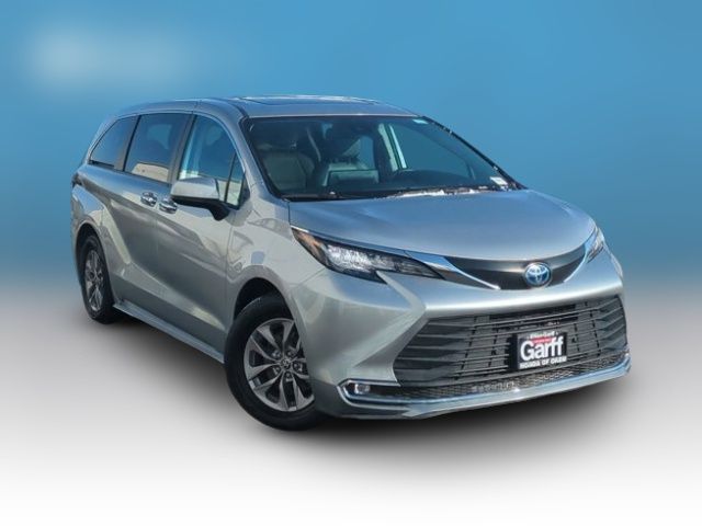 2022 Toyota Sienna XLE