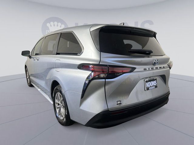 2022 Toyota Sienna XLE