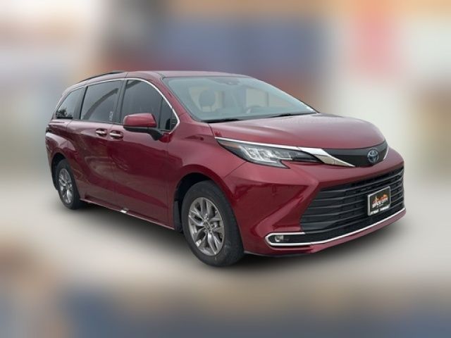 2022 Toyota Sienna XLE