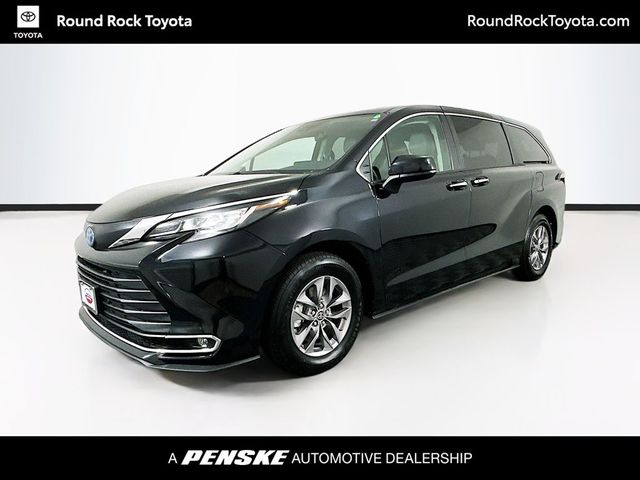 2022 Toyota Sienna XLE