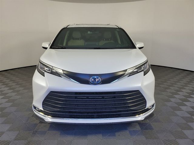 2022 Toyota Sienna XLE