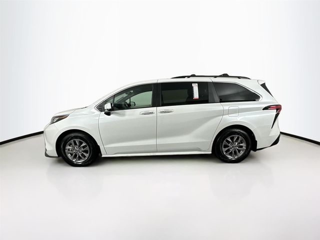 2022 Toyota Sienna XLE