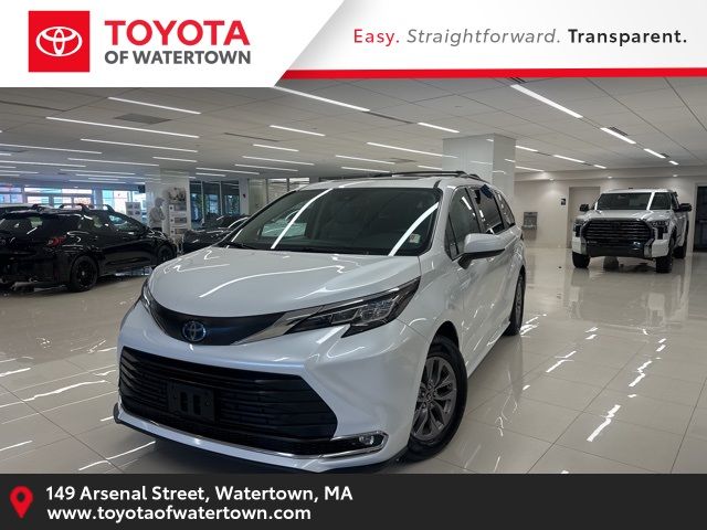 2022 Toyota Sienna XLE