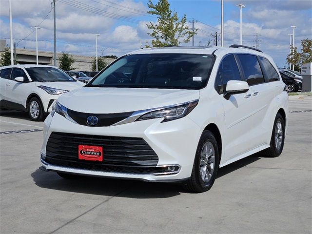 2022 Toyota Sienna XLE