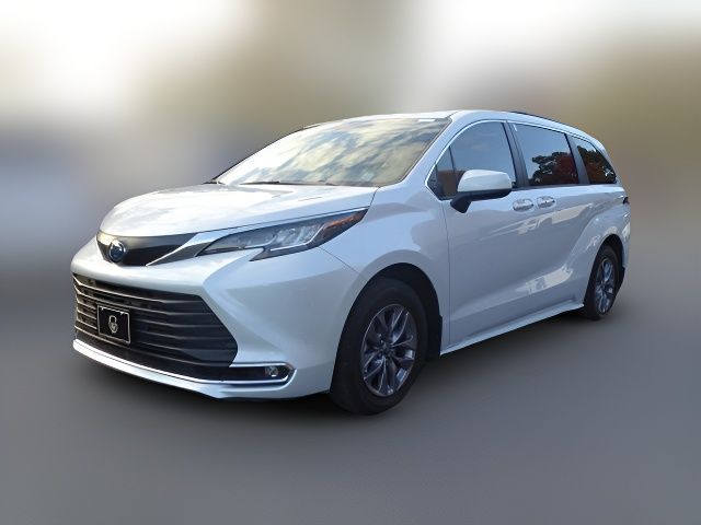 2022 Toyota Sienna XLE