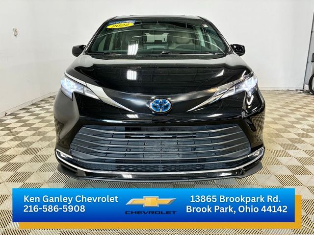 2022 Toyota Sienna XLE