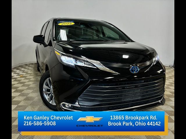 2022 Toyota Sienna XLE