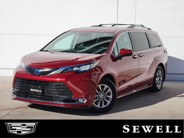 2022 Toyota Sienna XLE