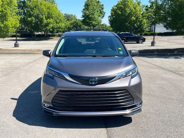 2022 Toyota Sienna XLE