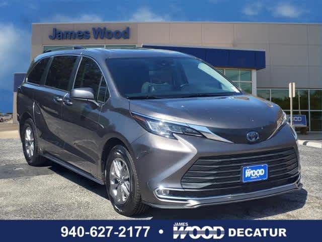 2022 Toyota Sienna XLE