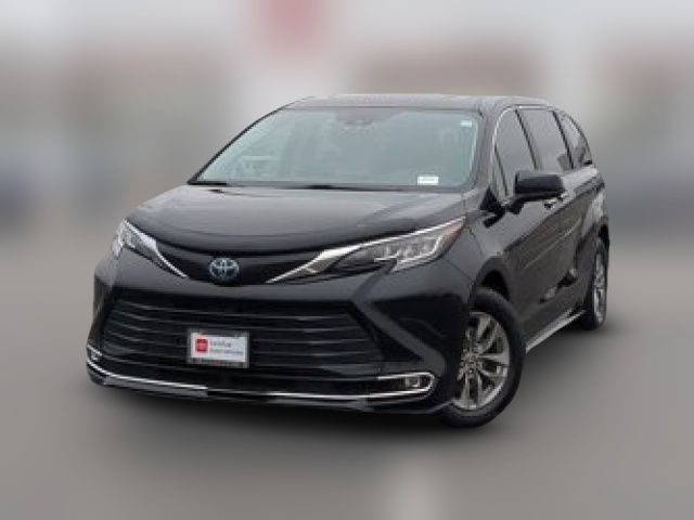 2022 Toyota Sienna XLE