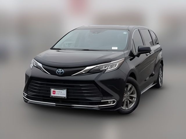 2022 Toyota Sienna XLE