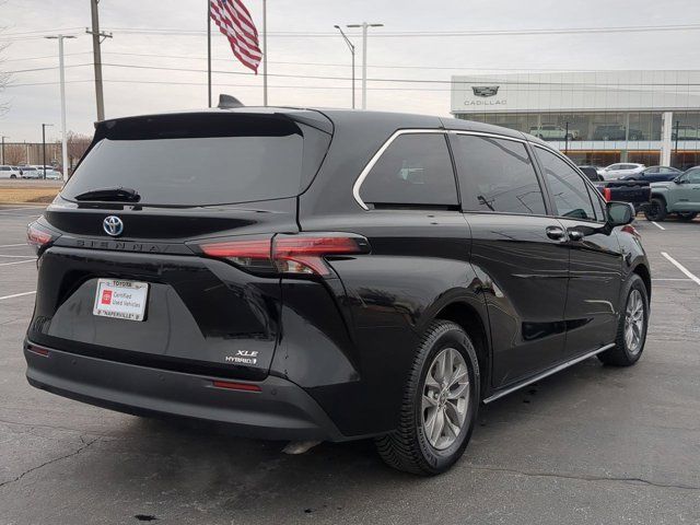 2022 Toyota Sienna XLE