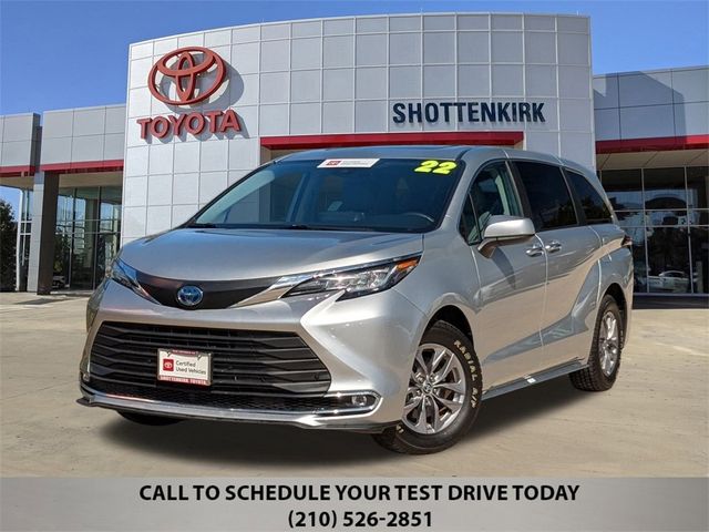 2022 Toyota Sienna XLE