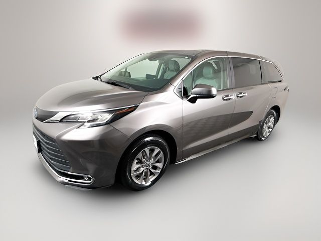 2022 Toyota Sienna XLE