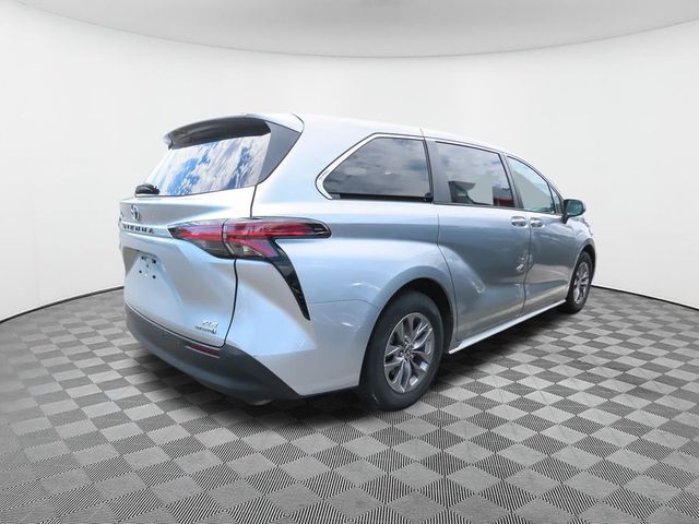 2022 Toyota Sienna XLE