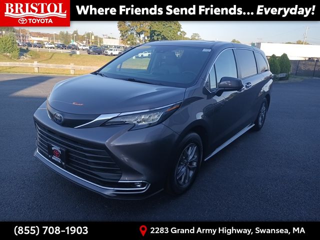 2022 Toyota Sienna XLE