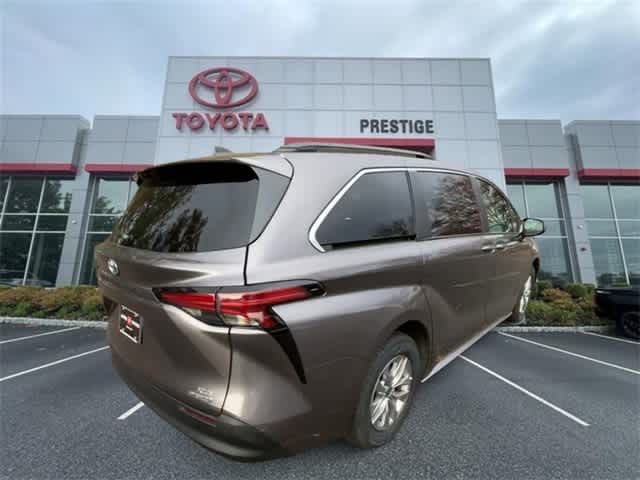 2022 Toyota Sienna XLE