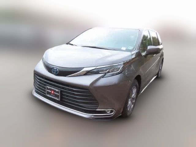 2022 Toyota Sienna XLE