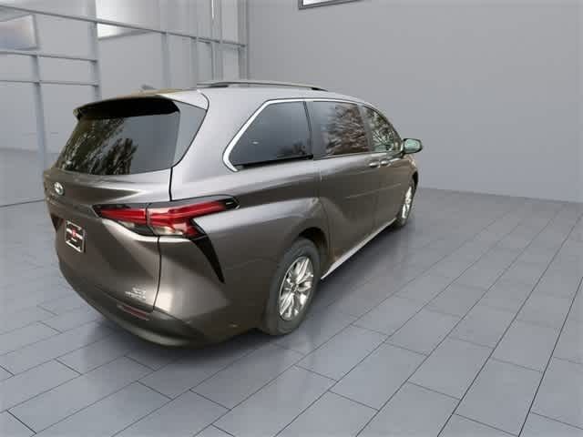 2022 Toyota Sienna XLE