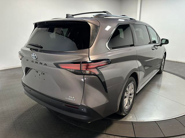2022 Toyota Sienna XLE
