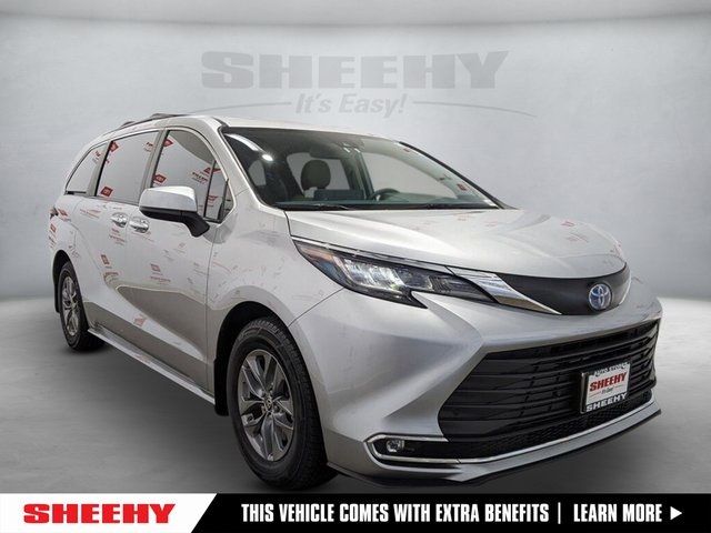 2022 Toyota Sienna XLE