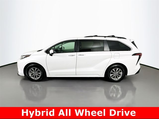 2022 Toyota Sienna XLE