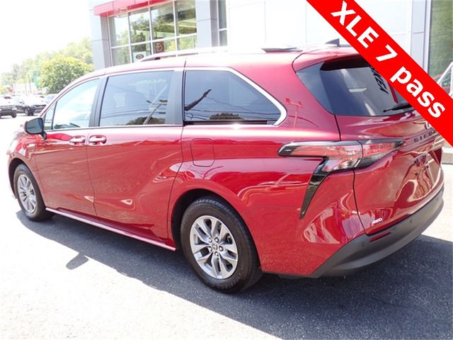 2022 Toyota Sienna XLE